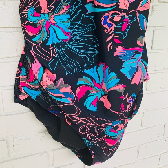 ☀️Sale🔥 Time and Tru - One Piece Flowery Multicolor Swimsuit - Picture 5 of 14